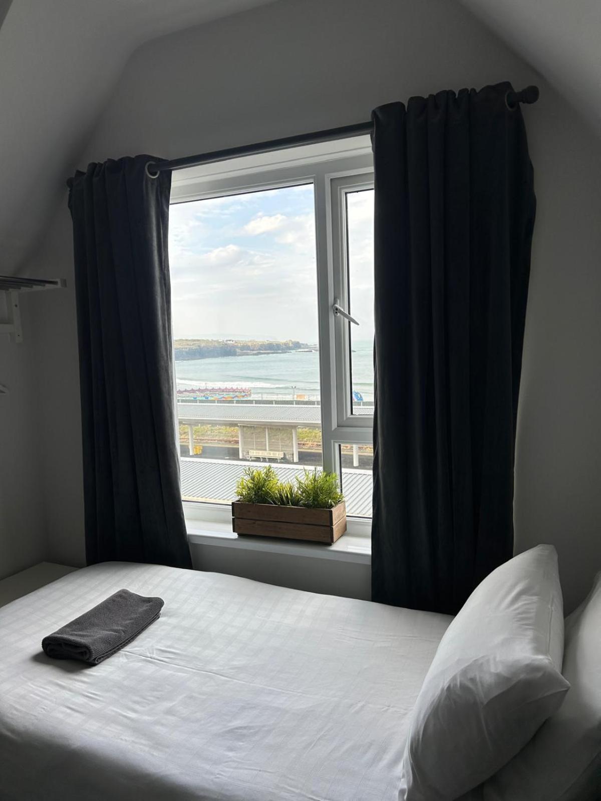 Causeway Bay Guesthouse Portrush Ngoại thất bức ảnh