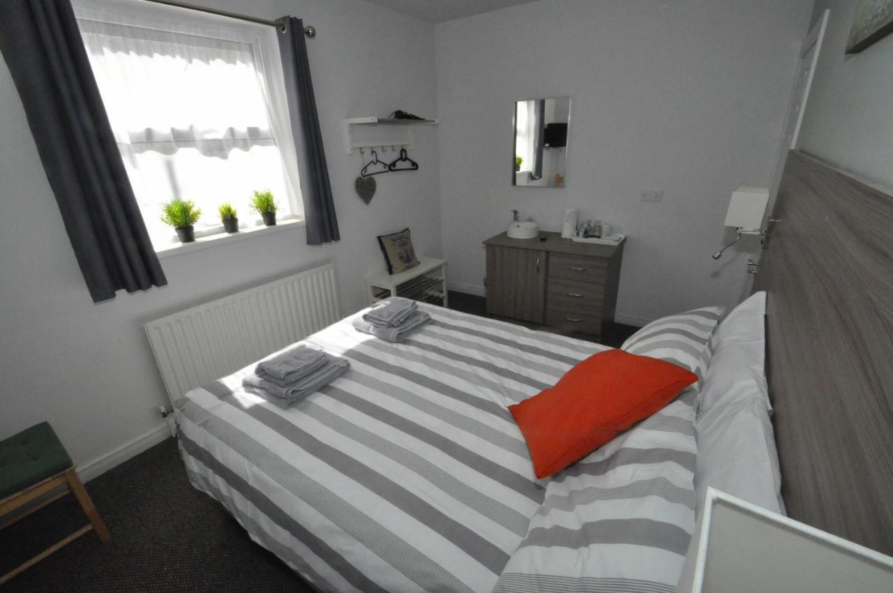Causeway Bay Guesthouse Portrush Ngoại thất bức ảnh